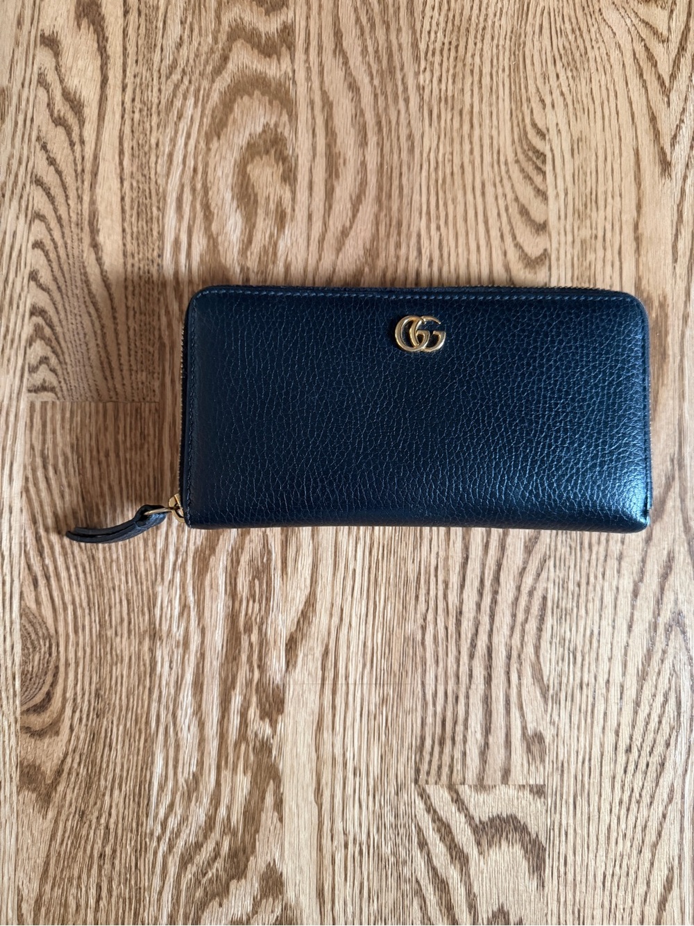Gucci Black Leather Marmont Zip Wallet with Gold GG Logo